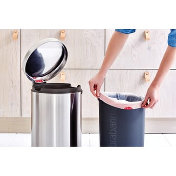 New Icon poljinroskis 20 litraa - Matt steel fingerprint proof - Brabantia