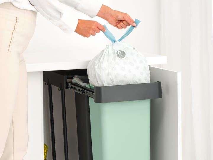 Sort&Go Sisäänrakennettavat ämpärit, 2x30 L, Tummanharmaa Brabantia