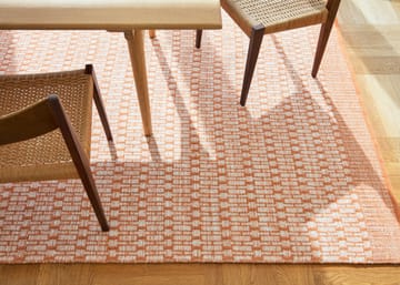 Mahi matto 170 x 240 cm - Off white-orange - Chhatwal & Jonsson