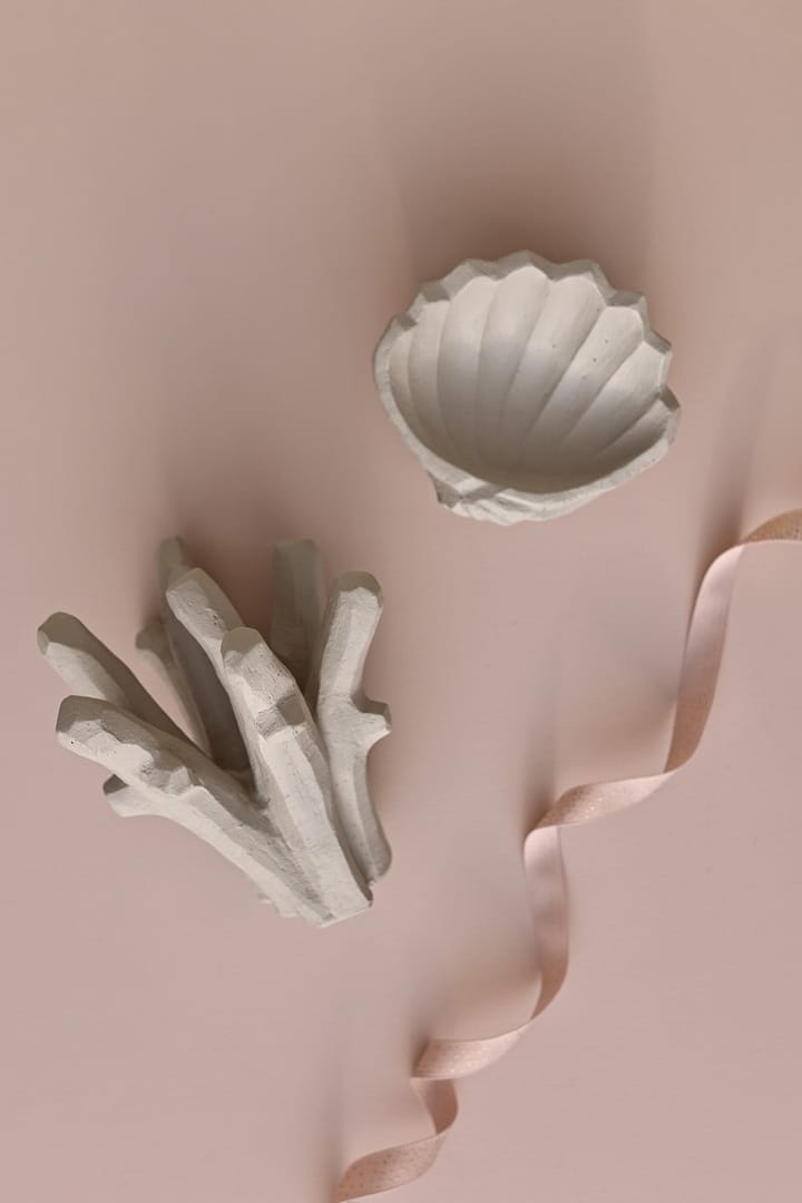 The Clam Shell -veistos 13 cm, Limestone Cooee Design