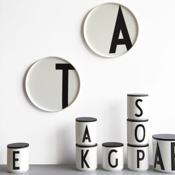 Design Letters lautanen - B - Design Letters