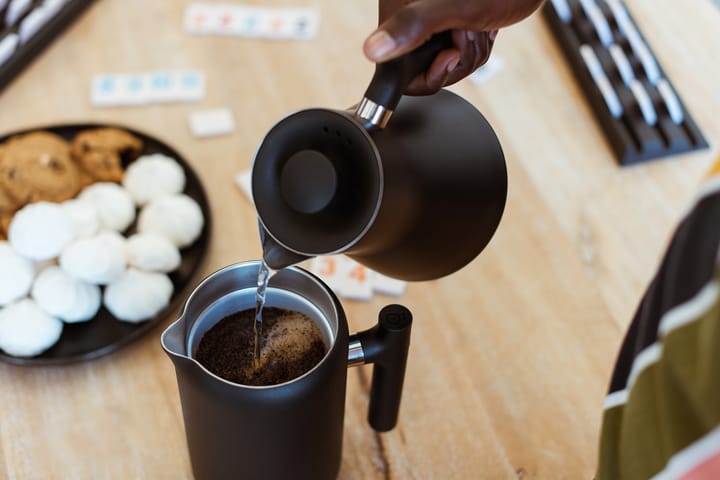 Corvo EKG vedenkeitin säädettävällä lämpötilalla 90 cl, Matte black Fellow