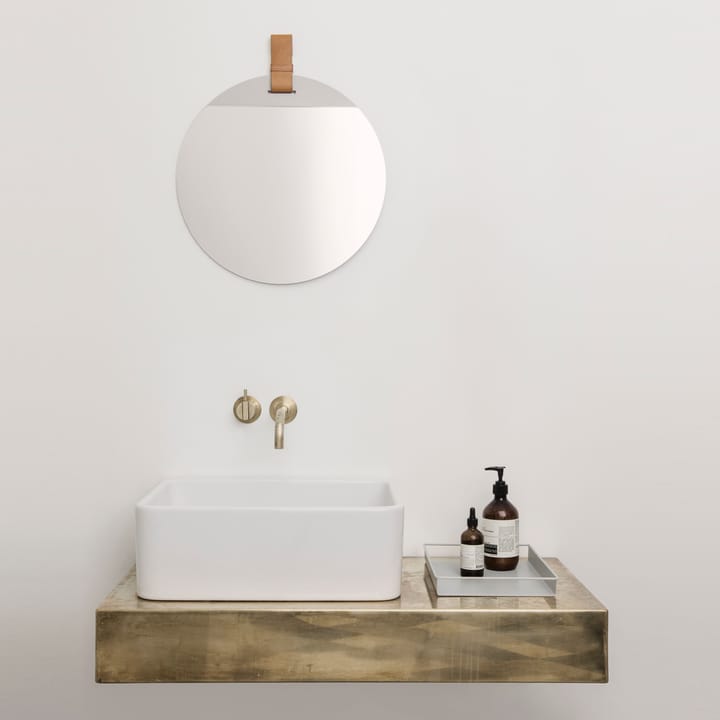 Enter peili, iso ferm LIVING