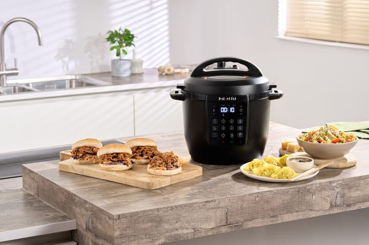 Instant Pot monitoimikeitin 5,7 l, Musta Instant Pot