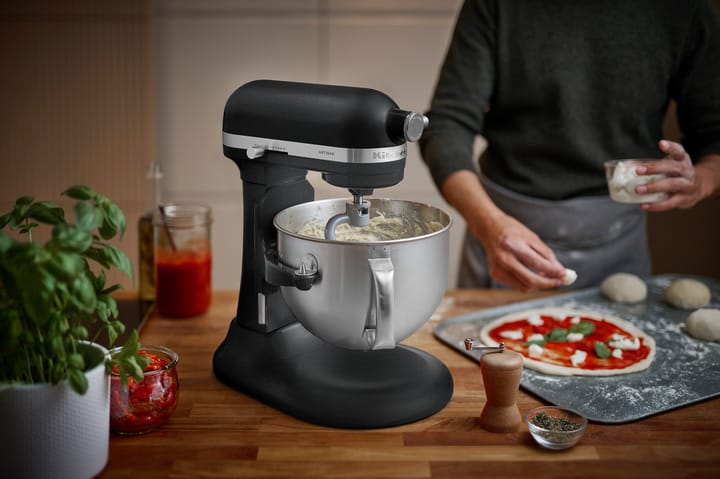 Artisan keittiökone nostovarrella 5,6 L, Black matte KitchenAid