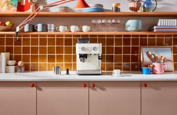 KitchenAid puoliautomaattinen espressokone jauhimella - Porcelain white. - KitchenAid