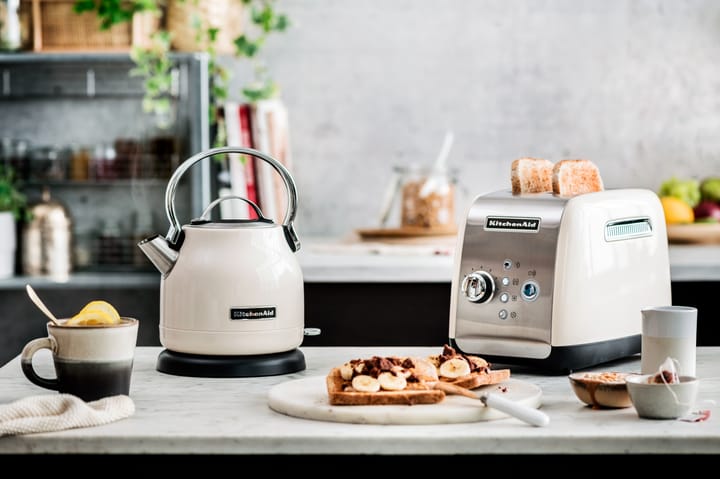 KitchenAid vedenkeitin 1,25 L, Almond cream KitchenAid