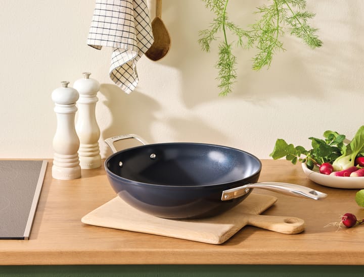 Keraaminen wokkipannu, 30 cm Le Creuset