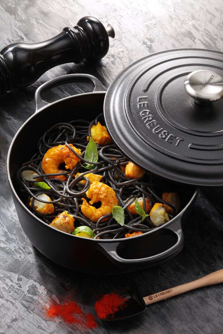 Le Creuset Signature pyöreä pata 6,7 l, Matte black Le Creuset