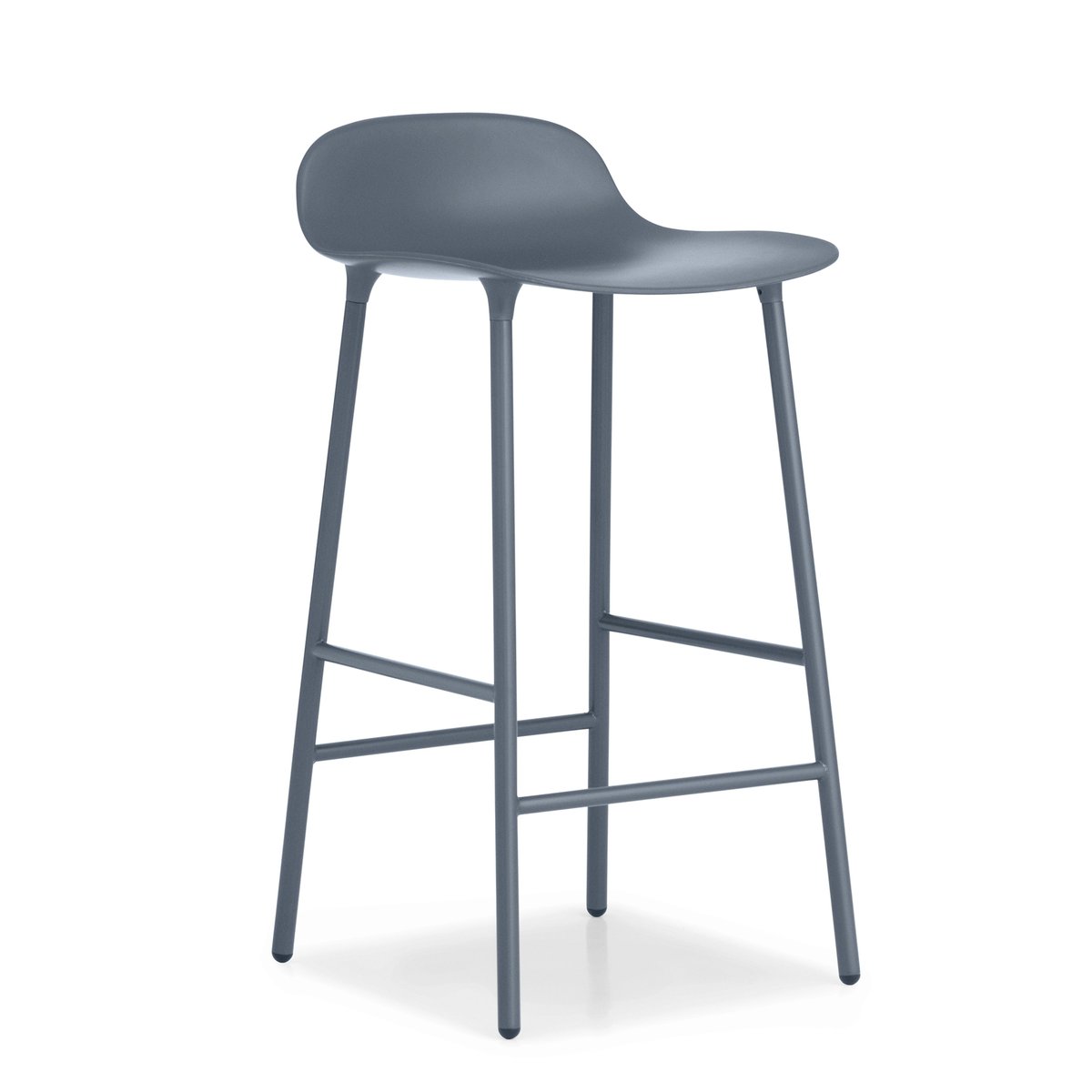 Normann Copenhagen Form Chair baarijakkara metallijalat sininen