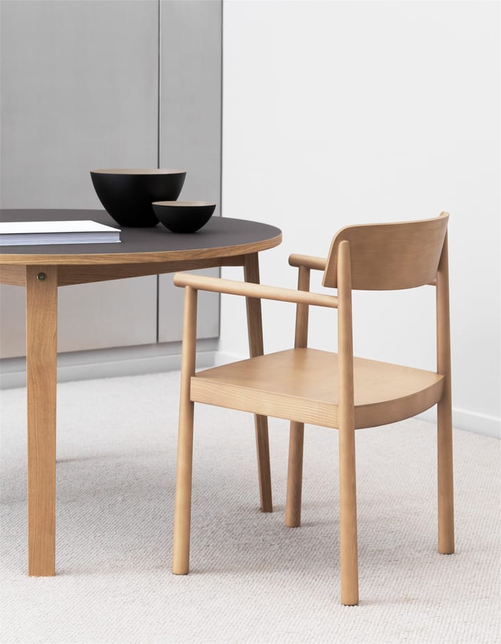 Timb käsinojatuoli, Tan Normann Copenhagen