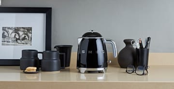 Smeg 50's Style vedenkeitin mini 0,8 L - Musta - Smeg