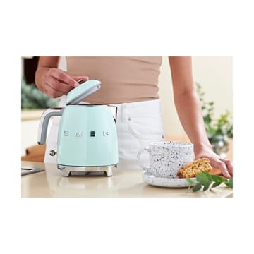 Smeg 50's Style vedenkeitin mini 0,8 L - Pastellinvihreä - Smeg