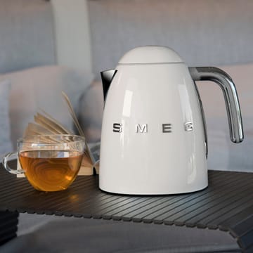 Smeg 50's Style vedenkeitin säädettävällä lämpötilalla 1,7 L - Kermanvalkoinen - Smeg