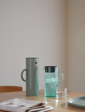 EM77 kannu kannella 1,5 L - Dusty green - Stelton