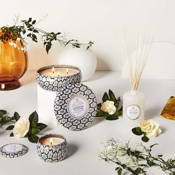 Maison Blanc 3-wick Tin tuoksukynttilä 40 tuntia - Gardenia Colonia - Voluspa